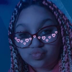 Meet your Posher, Amira